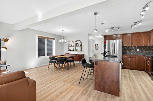 1346 Kings Heights Way Se, Airdrie, AB - Indoor