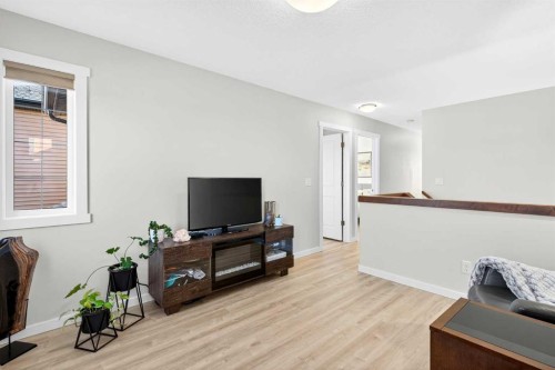 1346 Kings Heights Way Se, Airdrie, AB - Indoor