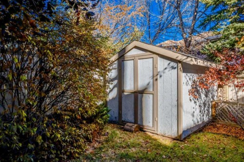 118 Sienna Hills Drive Sw, Calgary, AB - Outdoor