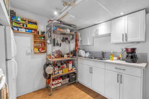 7840 21A Street Se, Calgary, AB - Indoor