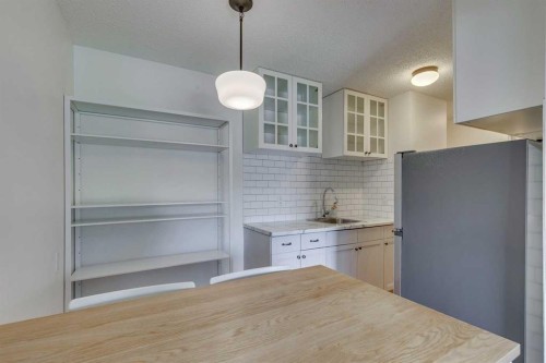 304-2140 17A Street Sw, Calgary, AB - Indoor