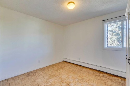 304-2140 17A Street Sw, Calgary, AB - Indoor Photo Showing Other Room
