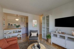 304-2140 17A Street SW Calgary, AB T2T 4R8