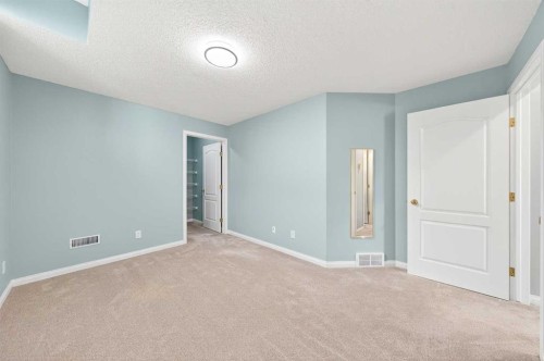 80 Sierra Morena Landing Sw, Calgary, AB - Indoor Photo Showing Other Room