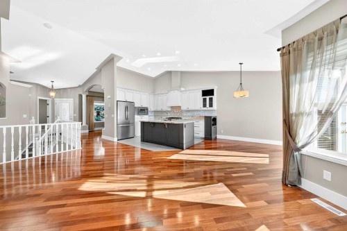 80 Sierra Morena Landing Sw, Calgary, AB - Indoor Photo Showing Other Room