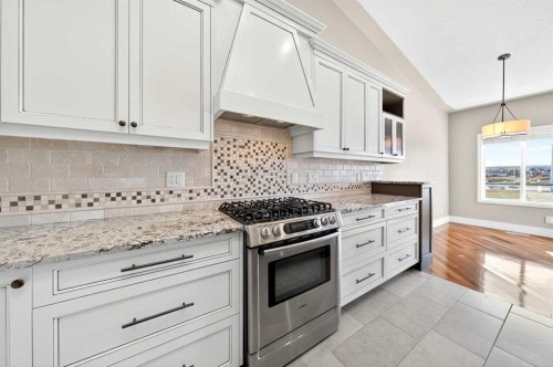 80 Sierra Morena Landing Sw, Calgary, AB - Indoor Photo Showing Kitchen With Upgraded Kitchen