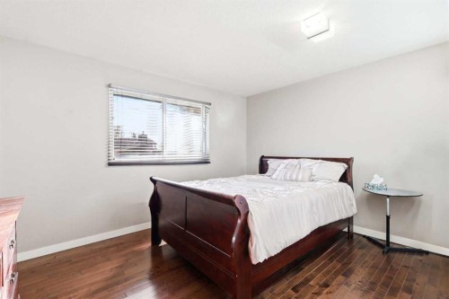 419 Whiteview Close Ne, Calgary, AB - Indoor Photo Showing Bedroom