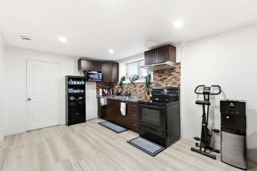 419 Whiteview Close Ne, Calgary, AB - Indoor