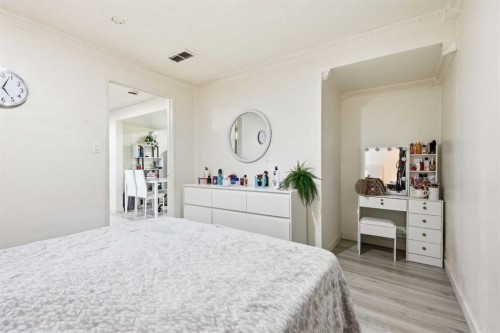 419 Whiteview Close Ne, Calgary, AB - Indoor Photo Showing Bedroom