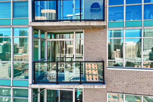 1206-788 12 Avenue Sw, Calgary, AB - Outdoor With Balcony