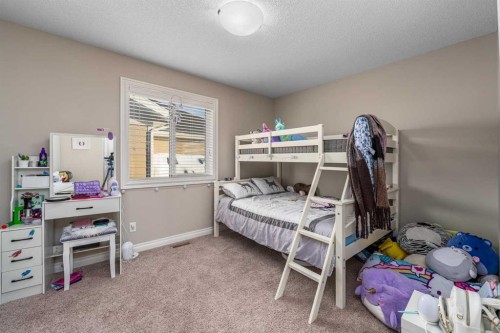 151 Auburn Sound Circle Se, Calgary, AB - Indoor Photo Showing Bedroom