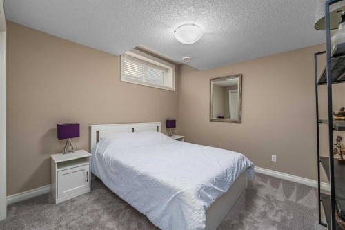 151 Auburn Sound Circle Se, Calgary, AB - Indoor Photo Showing Bedroom