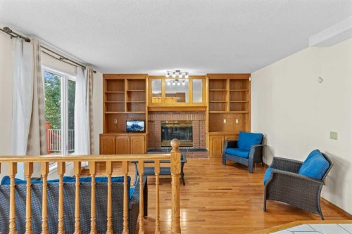 1024 Santana Road Nw, Calgary, AB - Indoor With Fireplace