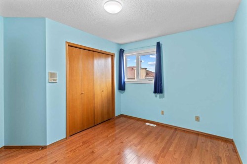 1024 Santana Road Nw, Calgary, AB - Indoor Photo Showing Other Room