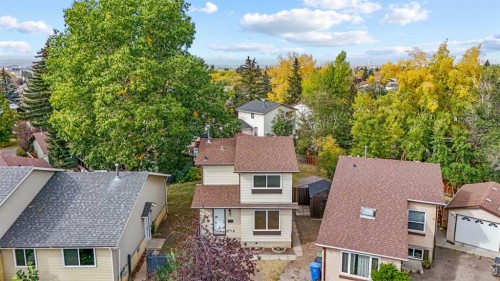 1024 Santana Road Nw, Calgary, AB - Outdoor
