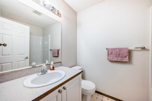 306-11 Somervale View Sw, Calgary, AB - Indoor Photo Showing Bathroom