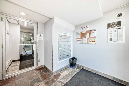 306-11 Somervale View Sw, Calgary, AB - Indoor Photo Showing Other Room