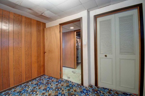 4108 13 Avenue Ne, Calgary, AB - Indoor