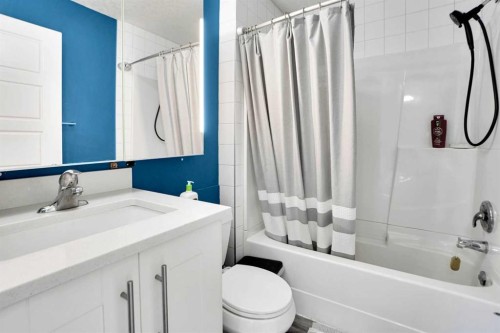 5 Coville Gardens Ne, Calgary, AB - Indoor Photo Showing Bathroom