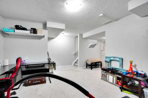 5 Coville Gardens Ne, Calgary, AB - Indoor Photo Showing Other Room