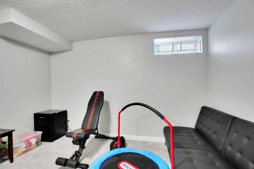 5 Coville Gardens Ne, Calgary, AB - Indoor