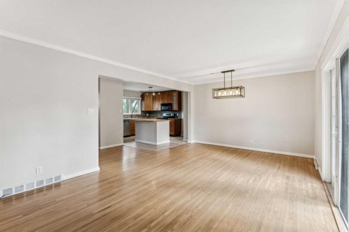 439 Hendon Drive Nw, Calgary, AB - Indoor