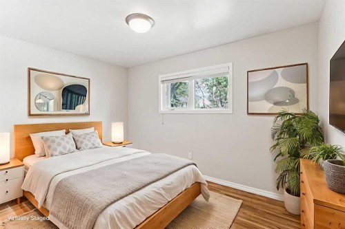 439 Hendon Drive Nw, Calgary, AB - Indoor Photo Showing Bedroom