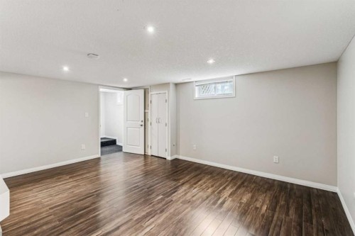 439 Hendon Drive Nw, Calgary, AB - Indoor