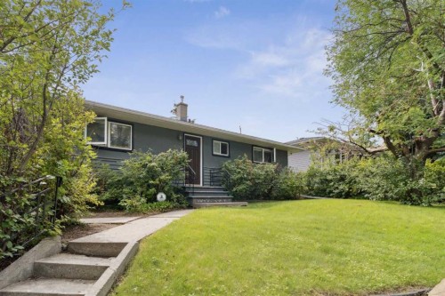 439 Hendon Drive Nw, Calgary, AB - Outdoor