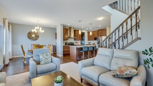 343 Hillcrest Heights Sw, Airdrie, AB - Indoor Photo Showing Living Room