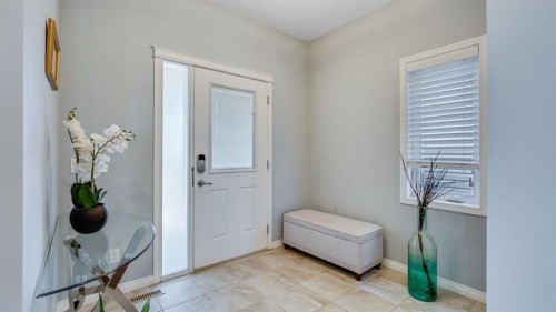 343 Hillcrest Heights Sw, Airdrie, AB - Indoor Photo Showing Other Room