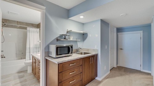 343 Hillcrest Heights Sw, Airdrie, AB - Indoor