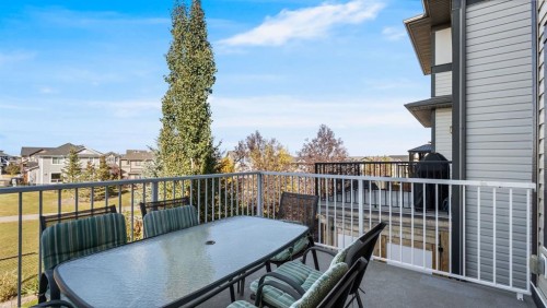 343 Hillcrest Heights Sw, Airdrie, AB - Outdoor With Exterior