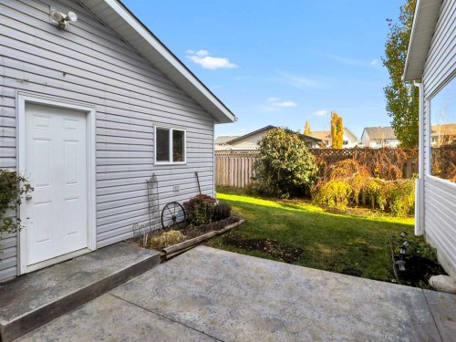 50 Elgin Meadows Green Se, Calgary, AB - Outdoor With Exterior