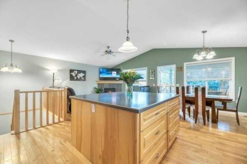 196 Camden Place, Strathmore, AB - Indoor Photo Showing Dining Room