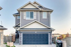 28 Panton Court NW Calgary, AB T3K 0X2