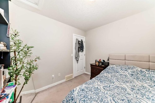 28 Panton Court Nw, Calgary, AB - Indoor Photo Showing Bedroom