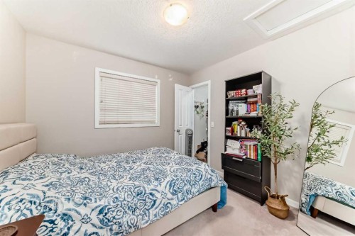 28 Panton Court Nw, Calgary, AB - Indoor Photo Showing Bedroom