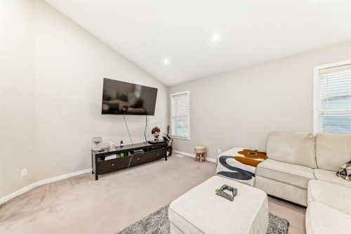 28 Panton Court Nw, Calgary, AB - Indoor Photo Showing Living Room