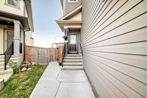 28 Panton Court Nw, Calgary, AB - Outdoor