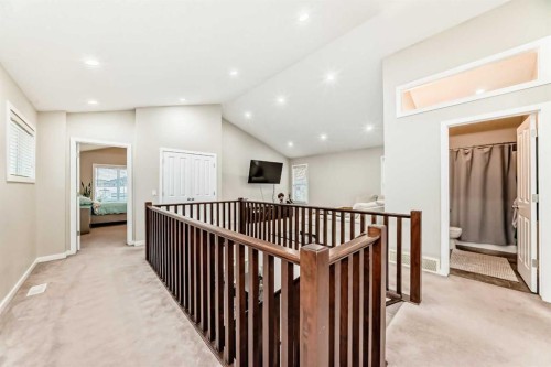 28 Panton Court Nw, Calgary, AB - Indoor Photo Showing Other Room