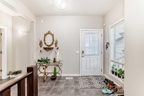 28 Panton Court Nw, Calgary, AB - Indoor Photo Showing Other Room