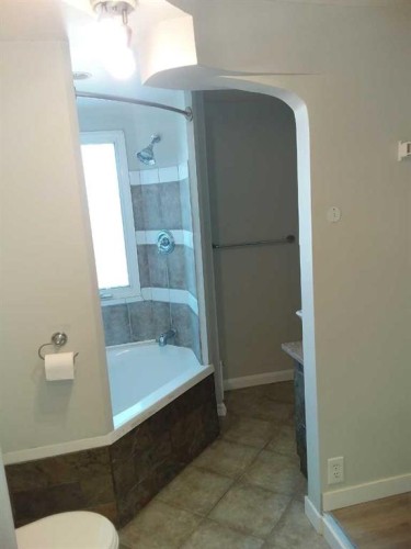 300-6220 17 Avenue Se, Calgary, AB 