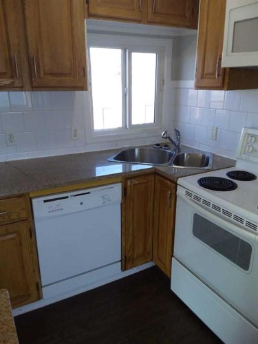 300-6220 17 Avenue Se, Calgary, AB 