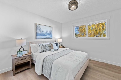 124 Gainsborough Drive Sw, Calgary, AB - Indoor Photo Showing Bedroom