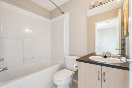 73 Rocky Ridge Heath Nw, Calgary, AB - Indoor Photo Showing Bathroom