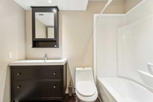 73 Rocky Ridge Heath Nw, Calgary, AB - Indoor Photo Showing Bathroom
