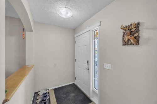 814 Copperfield Boulevard Se, Calgary, AB - Indoor Photo Showing Other Room