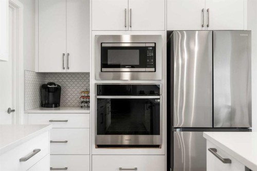 4113-550 Belmont Street, Calgary, AB - Indoor Photo Showing Kitchen With Stainless Steel Kitchen