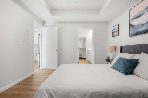 4113-550 Belmont Street, Calgary, AB - Indoor Photo Showing Bedroom